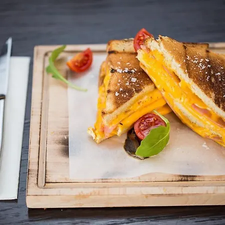 Kl31 - Location - Elegant Historic By Bqa Apartament