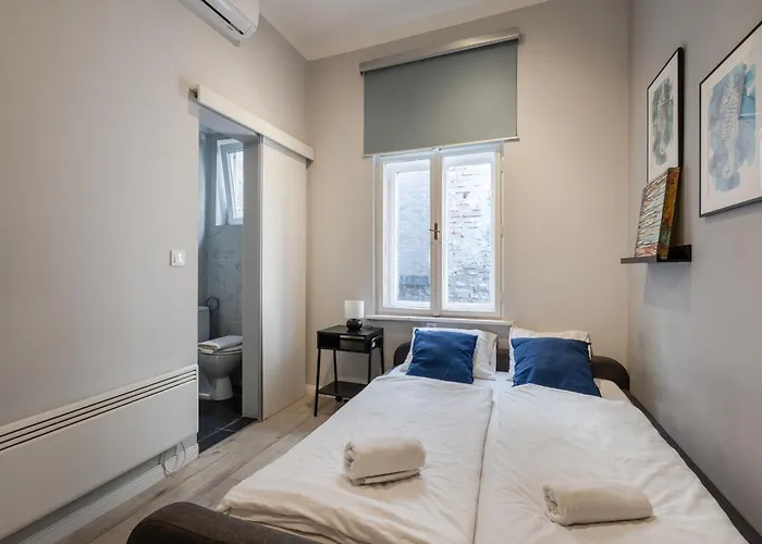 Kl31 - Location - Elegant Historic By Bqa